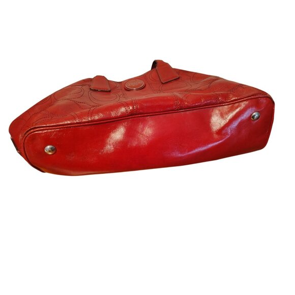 Vintage Coach Red Leather Shoulder Bag Embosses Stitching Inside Snap Pouch READ - Picture 5 of 13